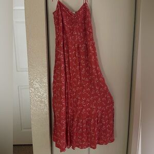 Abercrombie & Fitch floral midi dress
Spaghetti strap